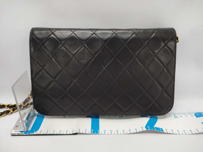 CHANEL Matelasse Chain Shoulder Bag in Lambskin, Black, 3268303