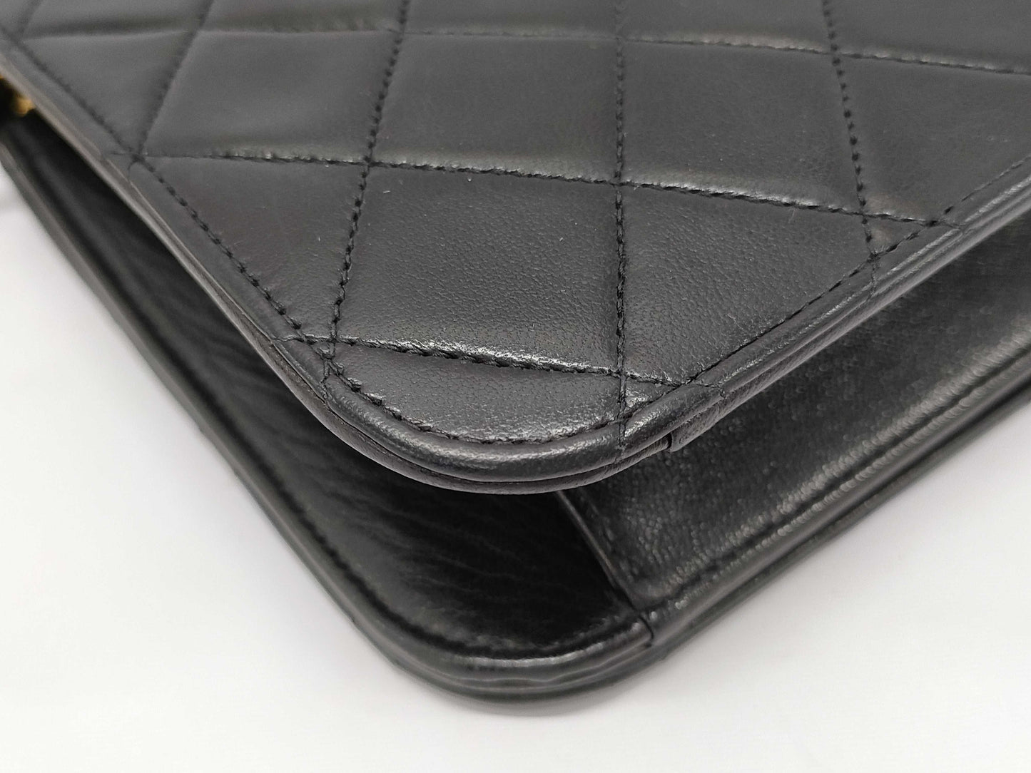 CHANEL Matelasse Chain Shoulder Bag in Lambskin, Black, 3268303