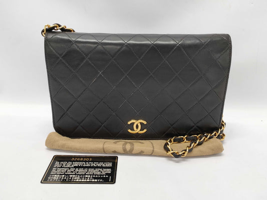 CHANEL Matelasse Chain Shoulder Bag in Lambskin, Black, 3268303