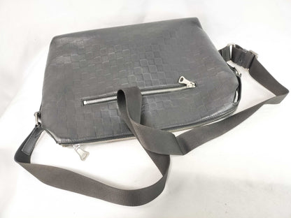 LOUIS VUITTON Damier Graphite Louis Vuitton Damier Graphite Discovery Messenger MM Shoulder Bag