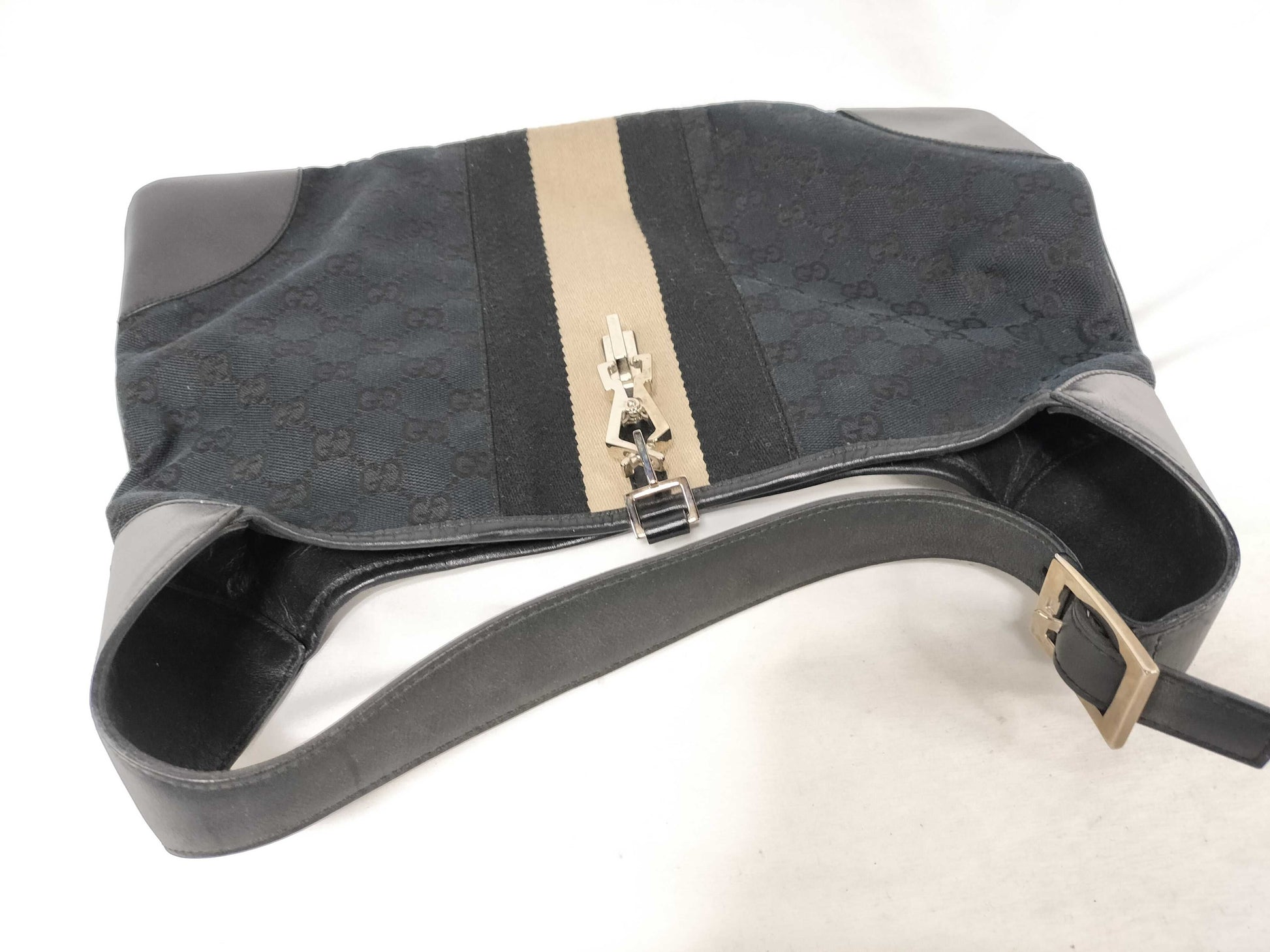 GUCCI Jackie Shoulder Bag in GG Canvas