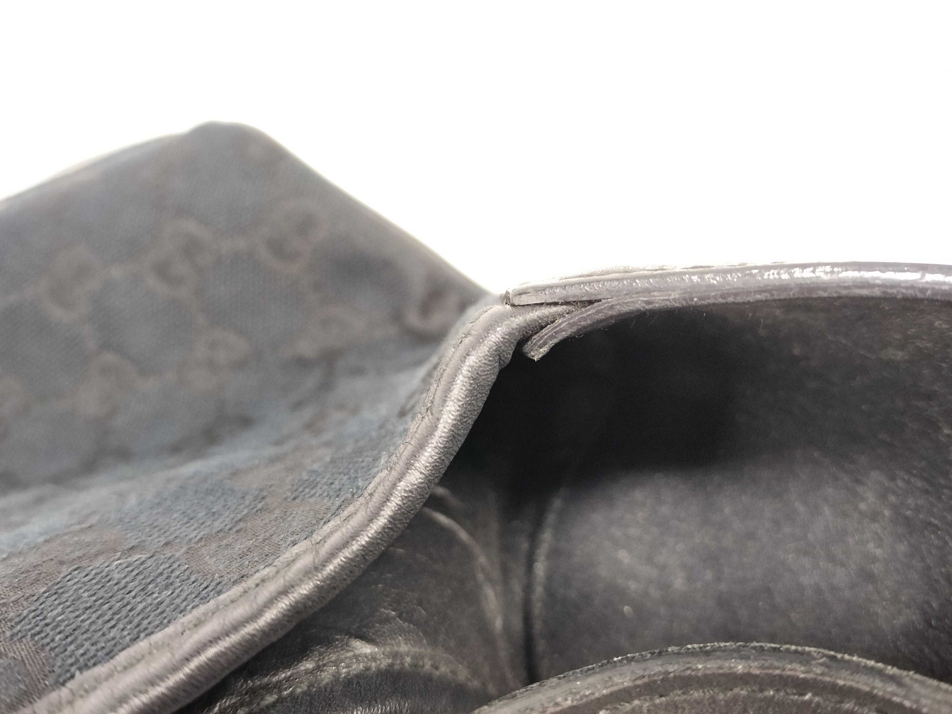 GUCCI Jackie Shoulder Bag in GG Canvas