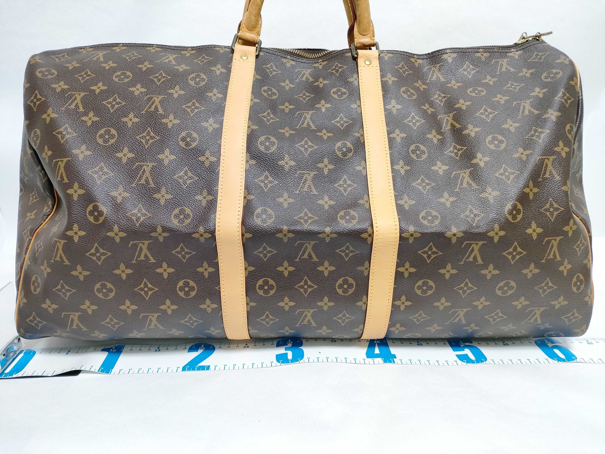 LOUIS VUITTON Monogram Louis Vuitton Monogram Keepall 60 Boston Bag