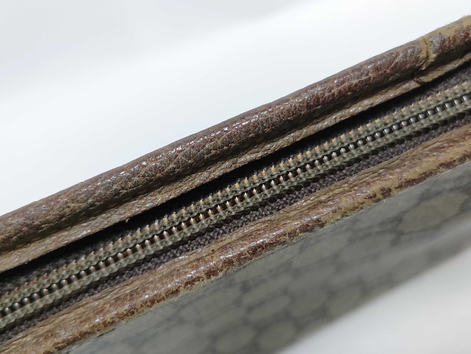 GUCCI GG Supreme Gucci GG Plus Second Bag Second Bag