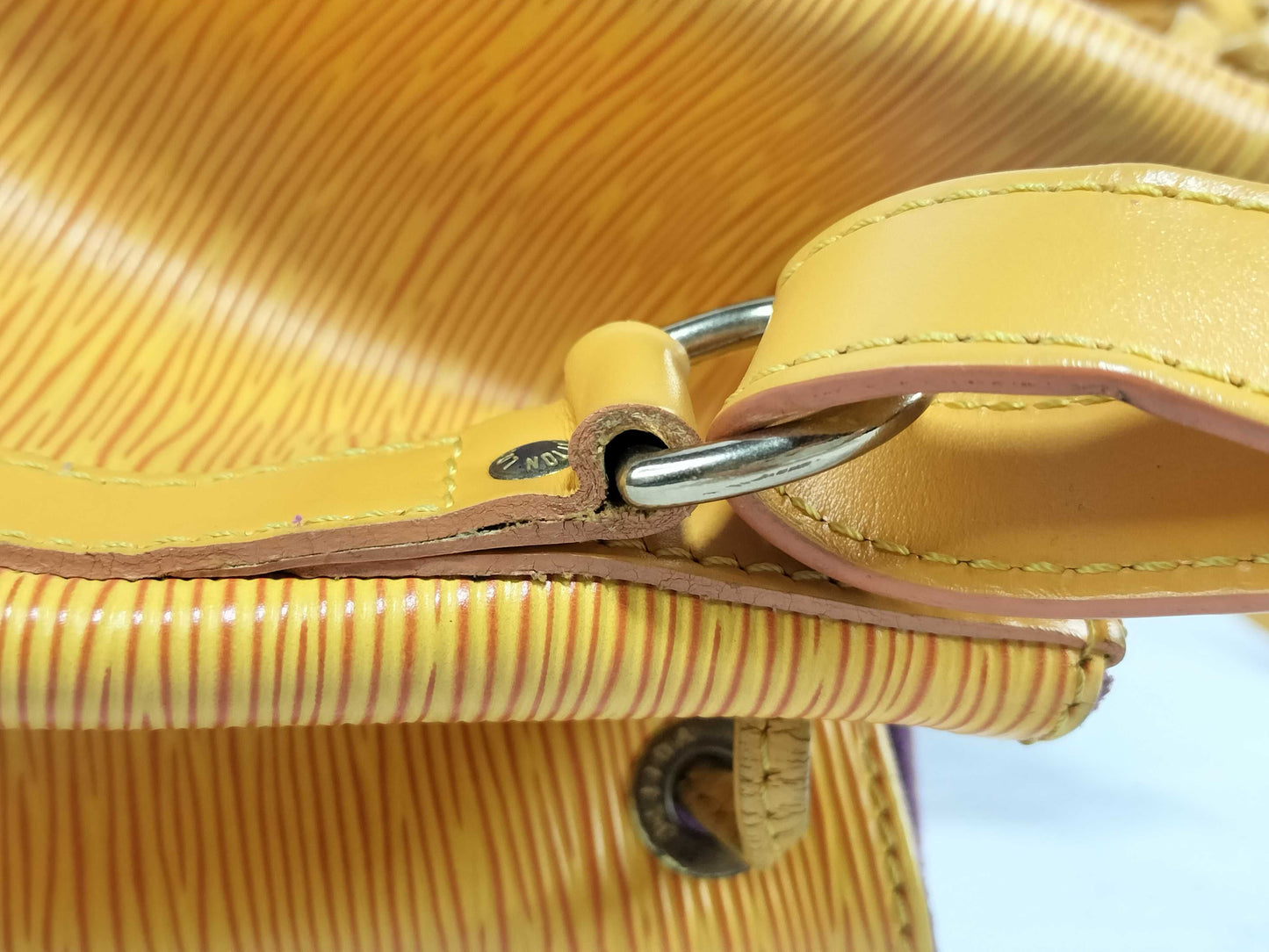 LOUIS VUITTON Epi Petit Noe Shoulder Bag