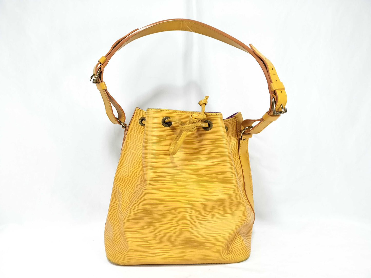 LOUIS VUITTON Epi Petit Noe Shoulder Bag