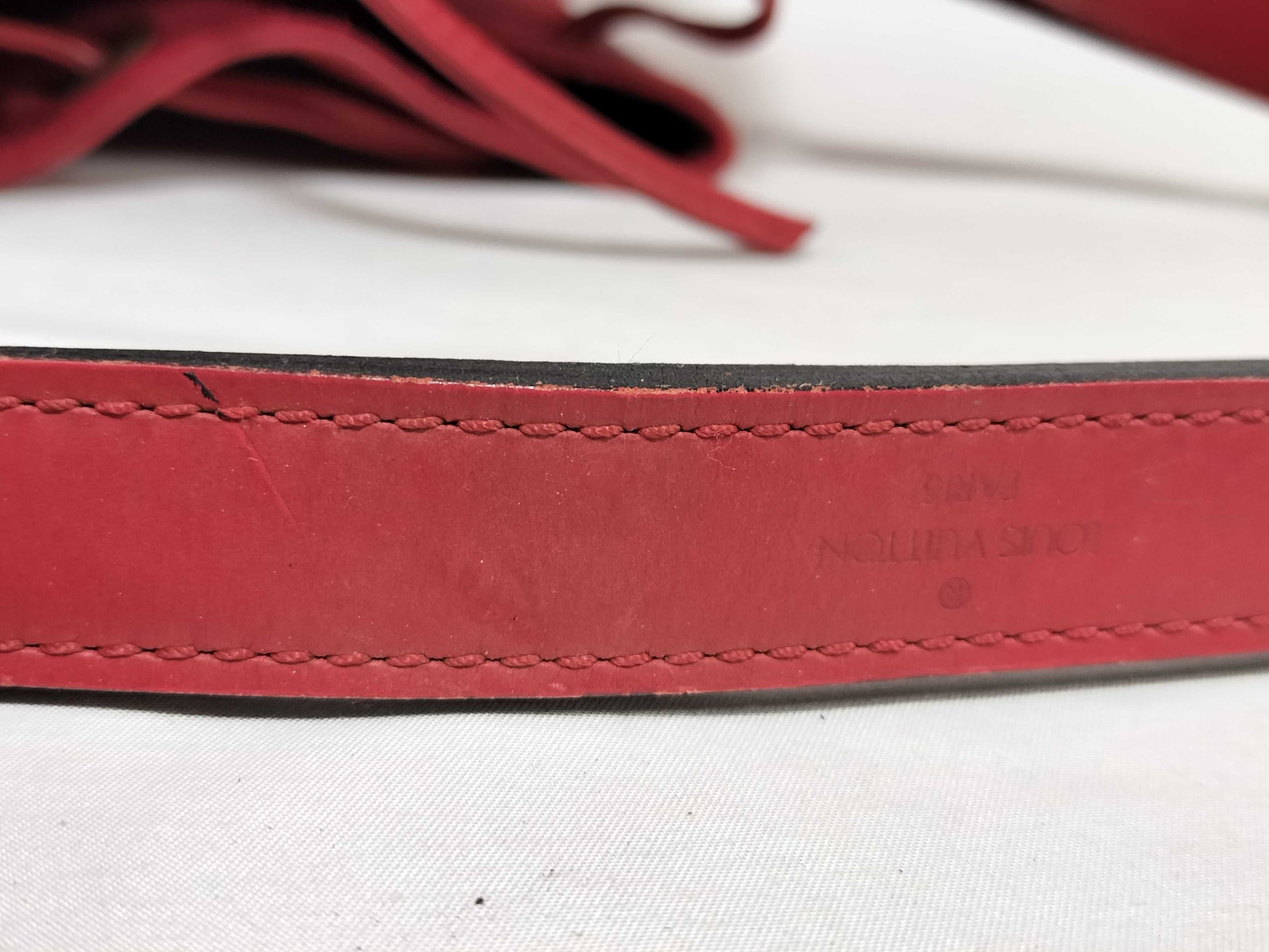 LOUIS VUITTON Epi Petit Noe Shoulder Bag