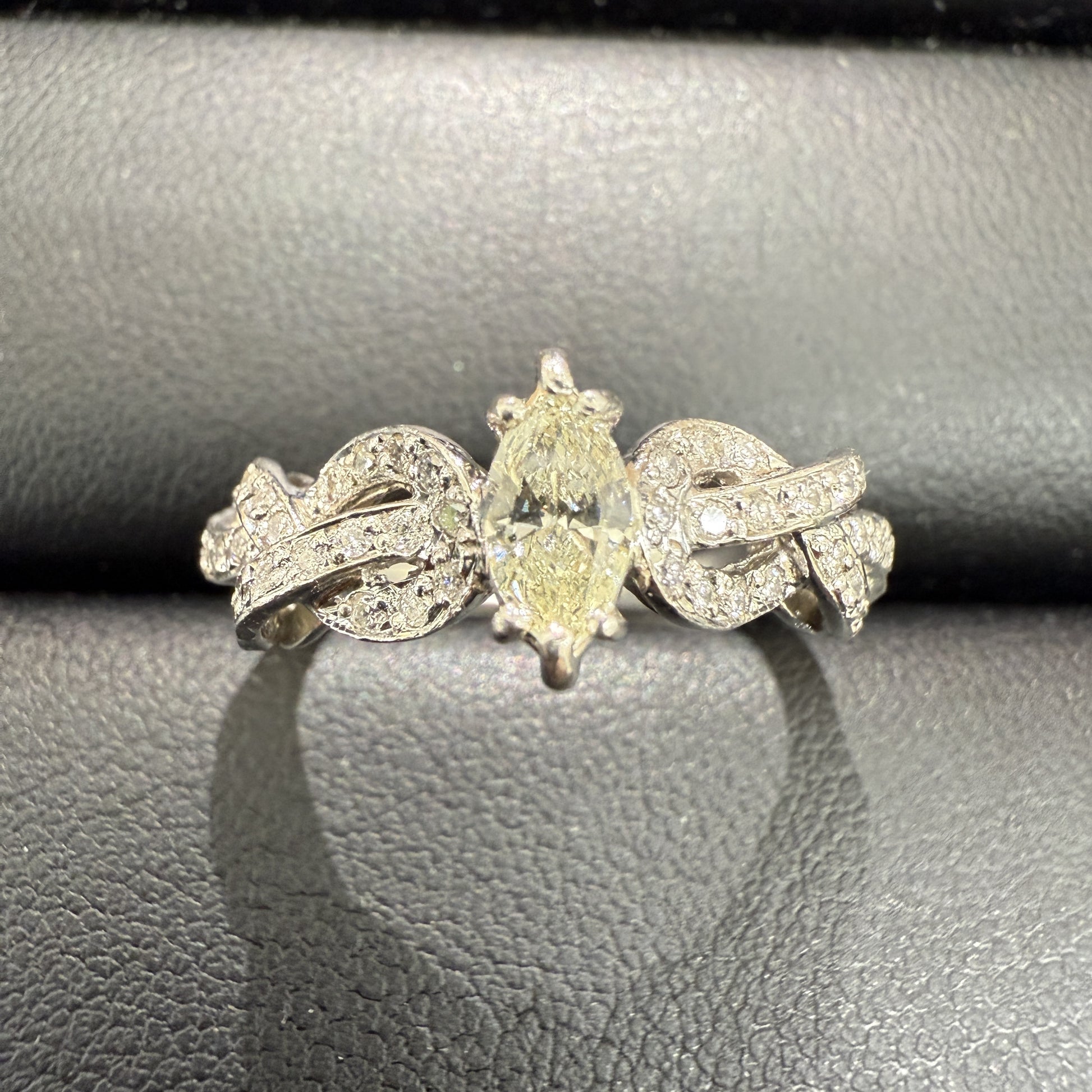 D0.297ct FD0.24ct Pt900 6.7g Ring 