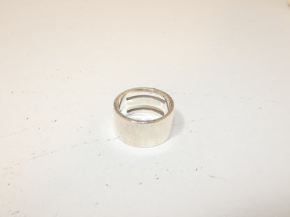 GUCCI logo silver ring