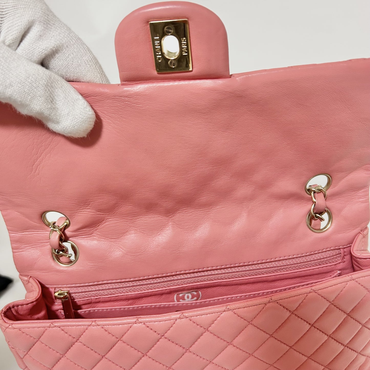 CHANEL Matelasse 25 Double Chain Pink Valentine's Day Limited Edition Seal No. 12 Shoulder Bag