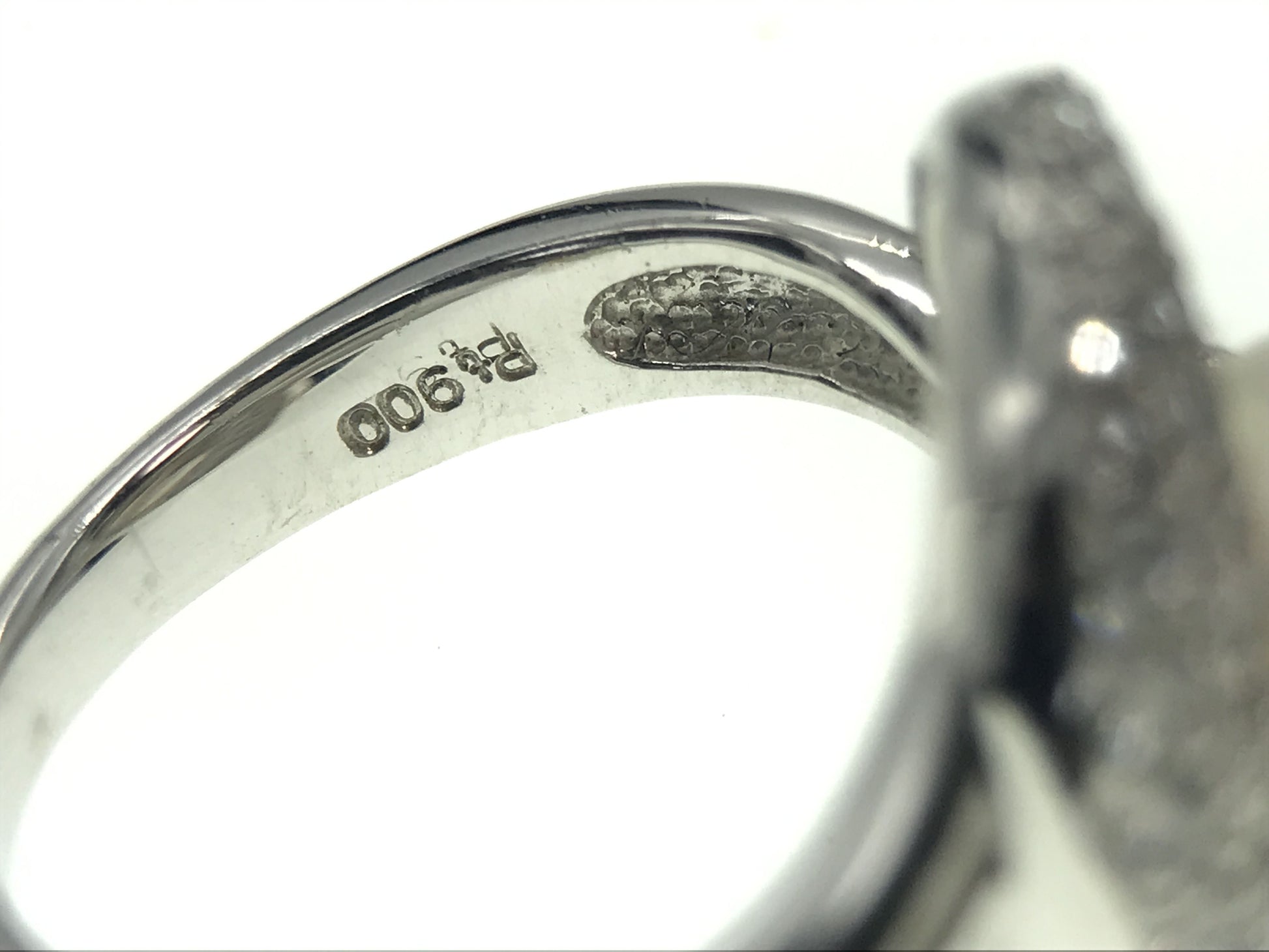 Pearl diameter: approx. 9.2mm, D0.43ct, PT900, 9.4g, Ring 