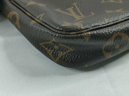 LOUIS VUITTON Monogram Accessoires UB0271 Pouch