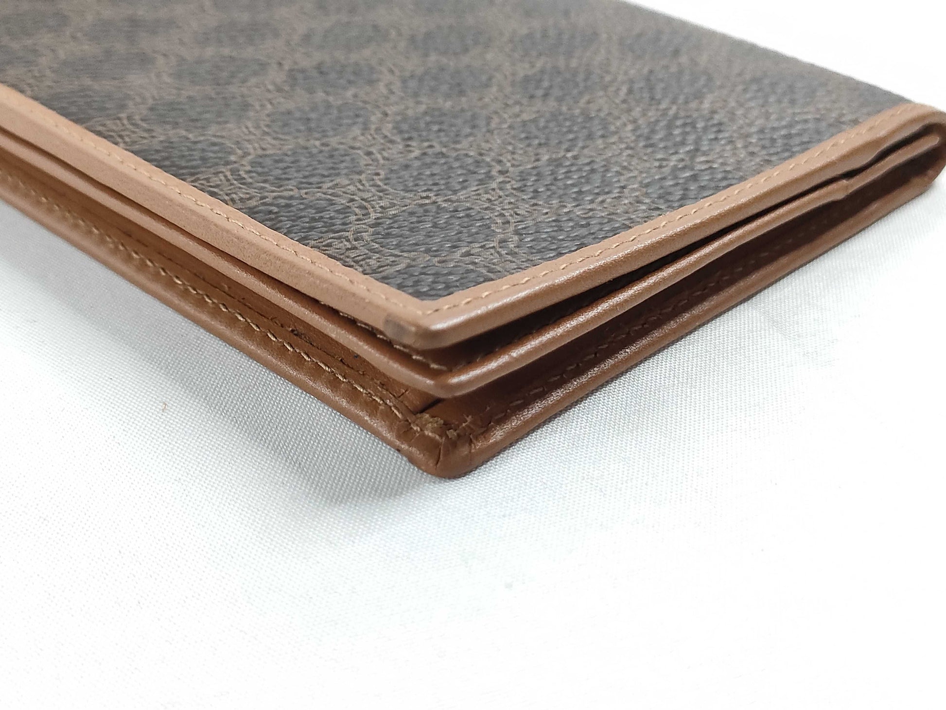 CELINE Long Wallet with Billfold