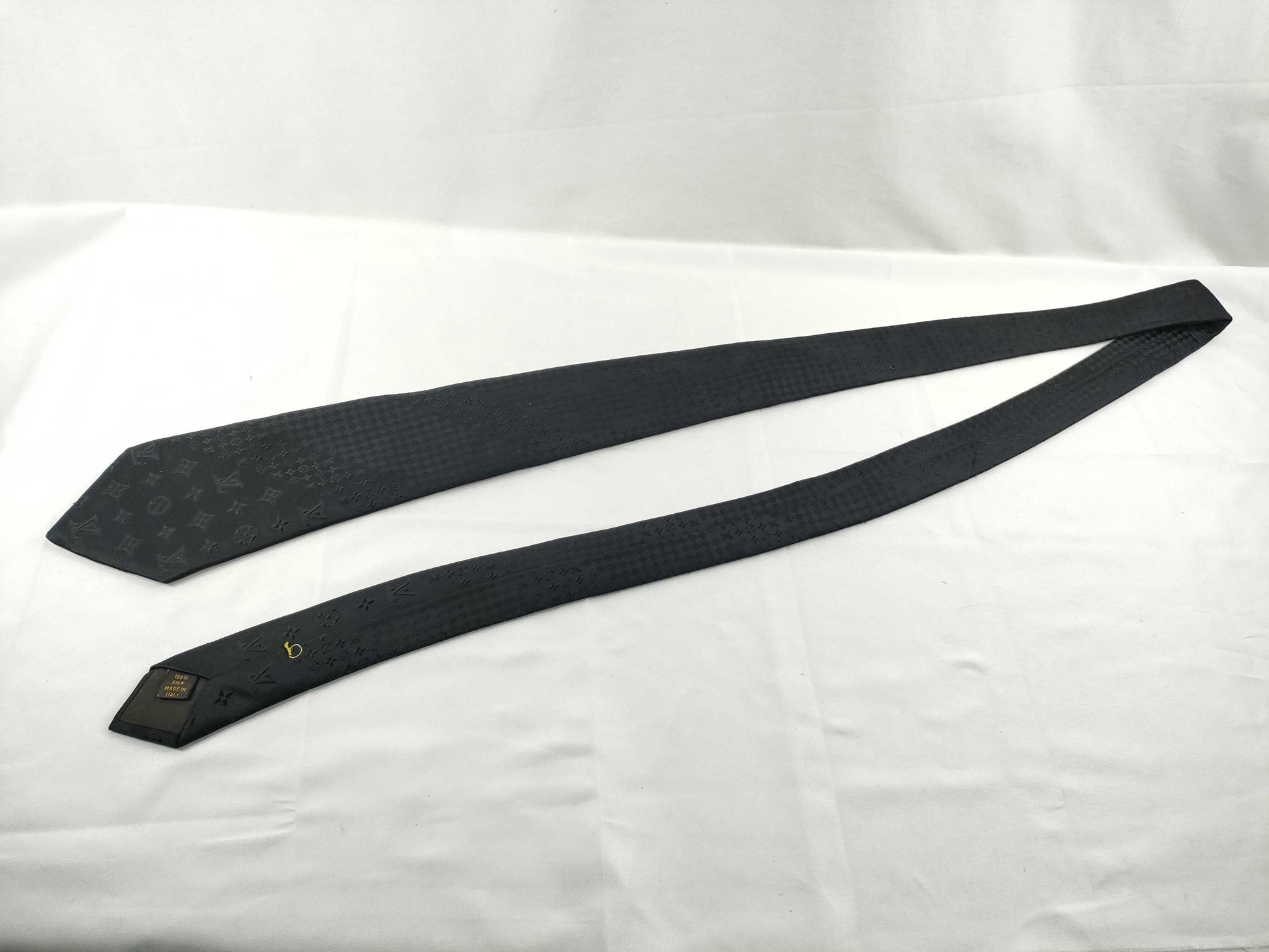 LOUIS VUITTON Ties and other accessories