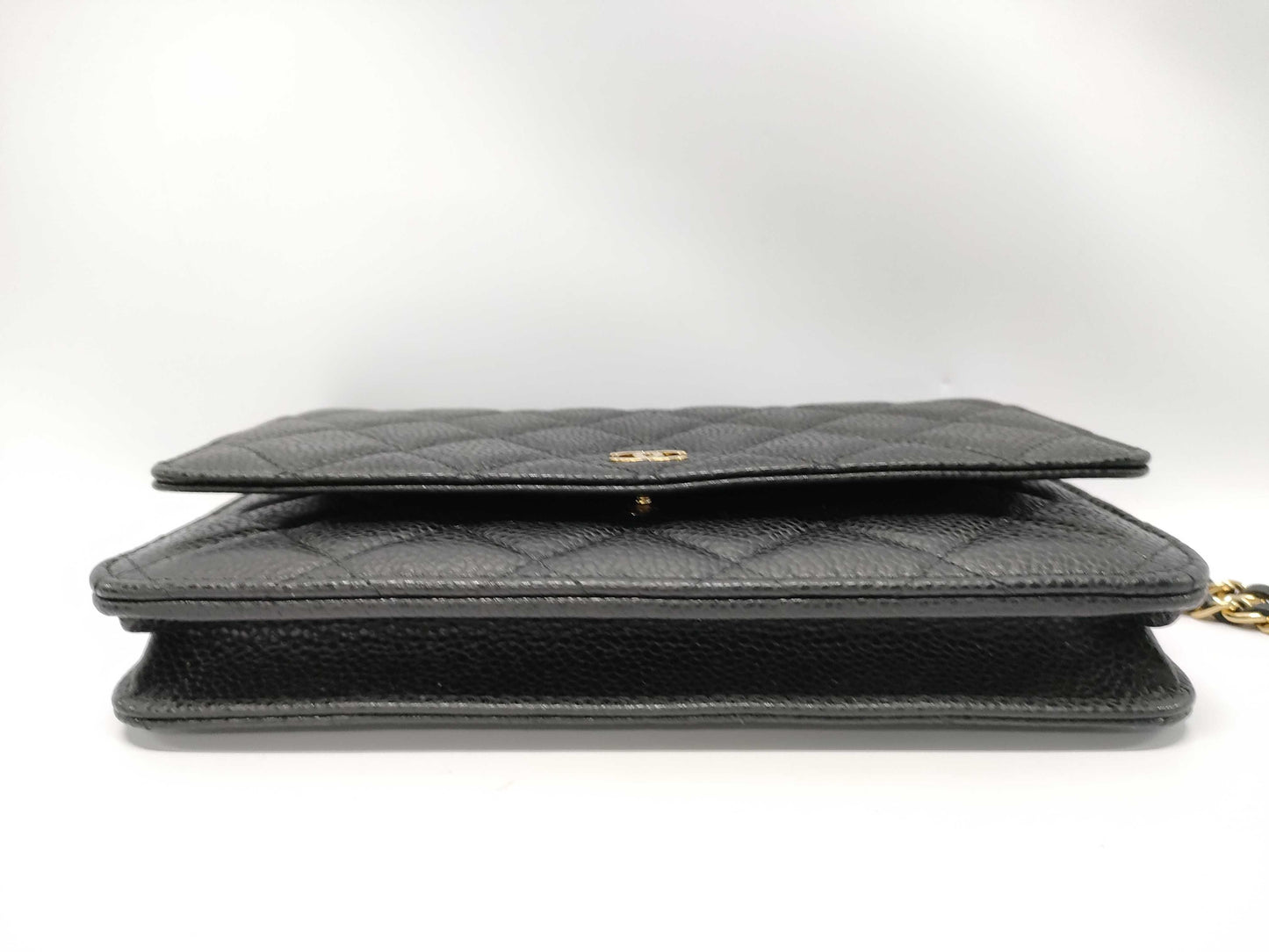 CHANEL Caviar Leather Chain Wallet A33814 Gold Hardware Black 27 Series Shoulder Bag