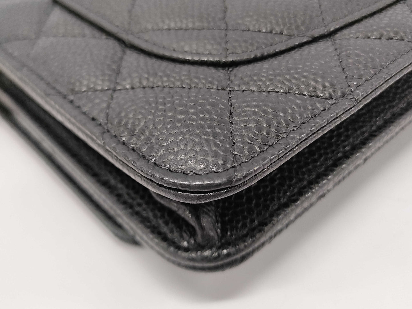 CHANEL Caviar Leather Chain Wallet A33814 Gold Hardware Black 27 Series Shoulder Bag