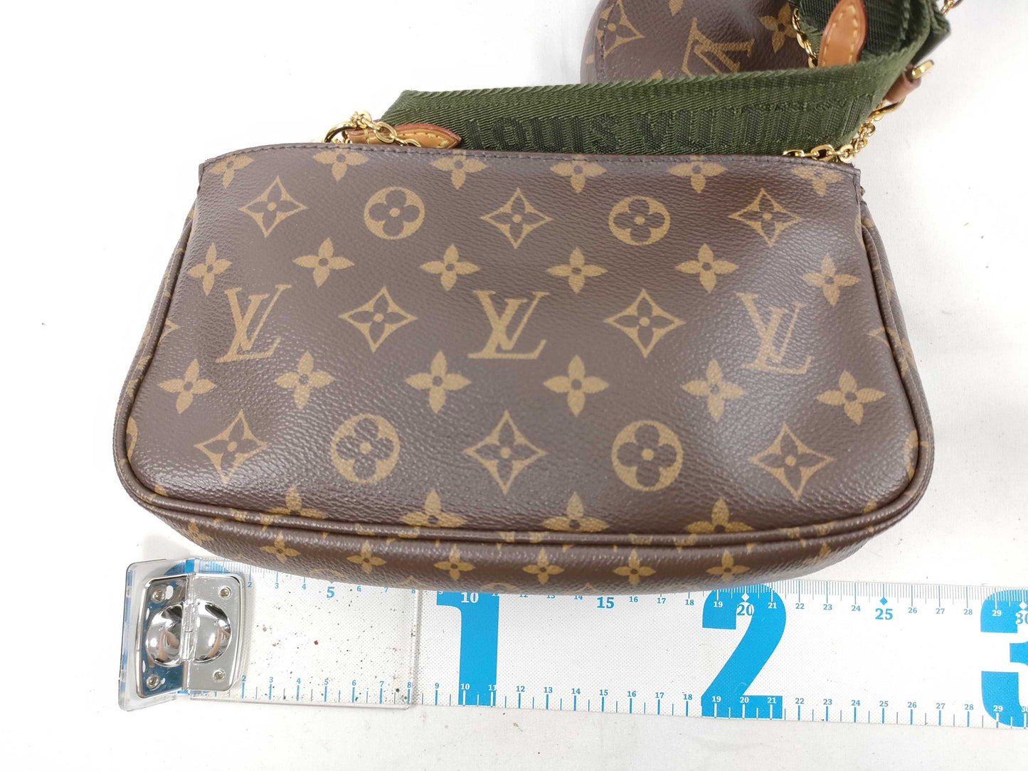 LOUIS VUITTON Monogram Multipochette M44813 LY4280 Shoulder Bag