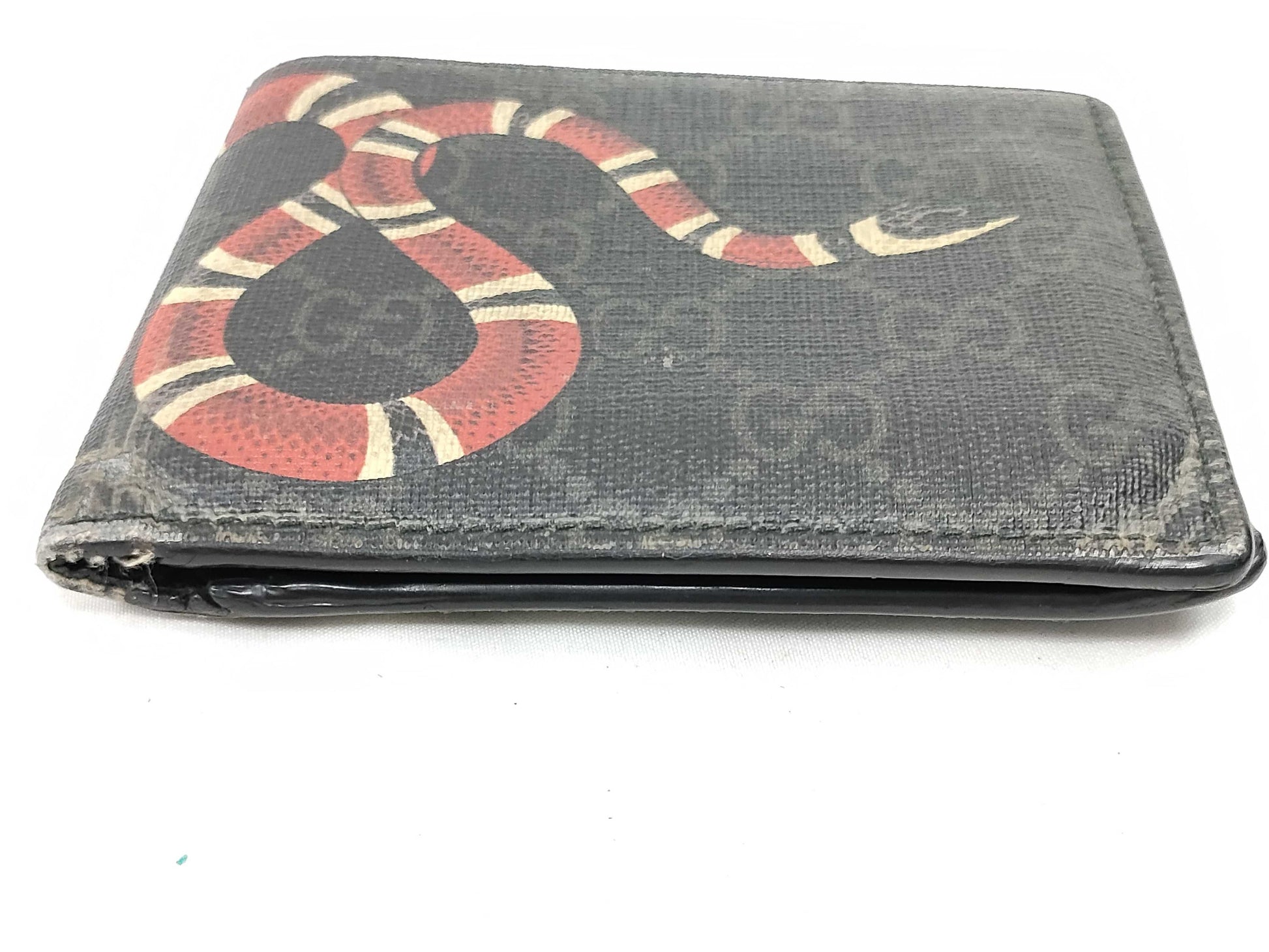 GUCCI Snake GG Supreme Wallet