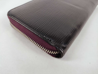 LOUIS VUITTON Epi Louis Vuitton Zippy Wallet Wallet