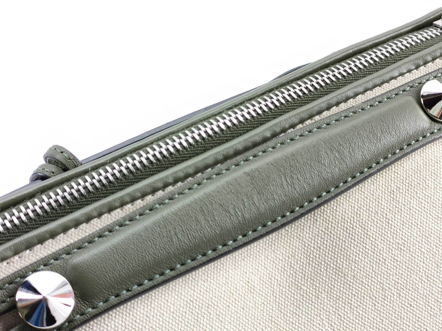 FENDI By the Way 2-Way Bag Accessories: Dust bag, Shoulder strap, Handbag