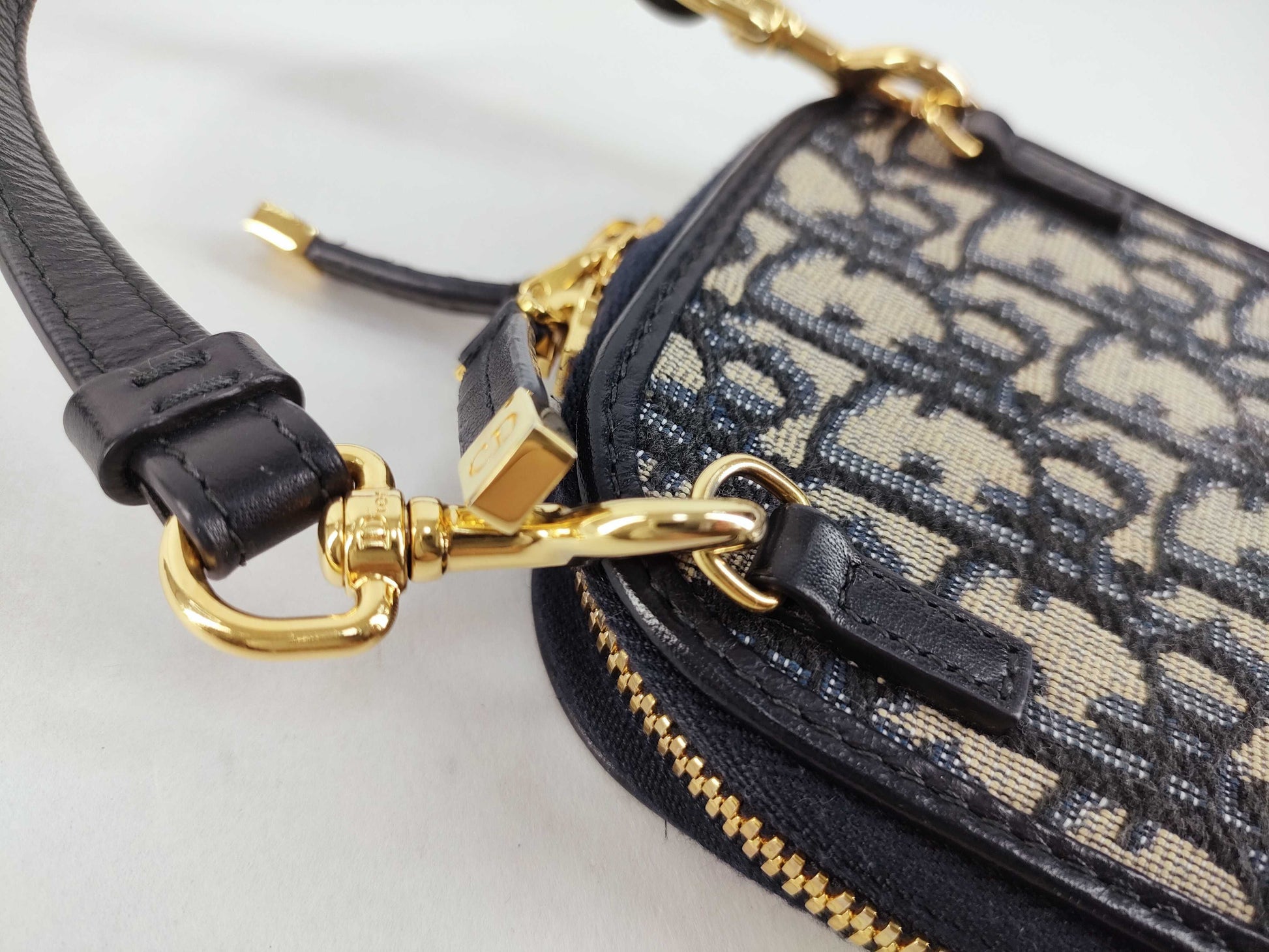 Dior Trotter Oblique 30 Montaigne Phone Shoulder Bag