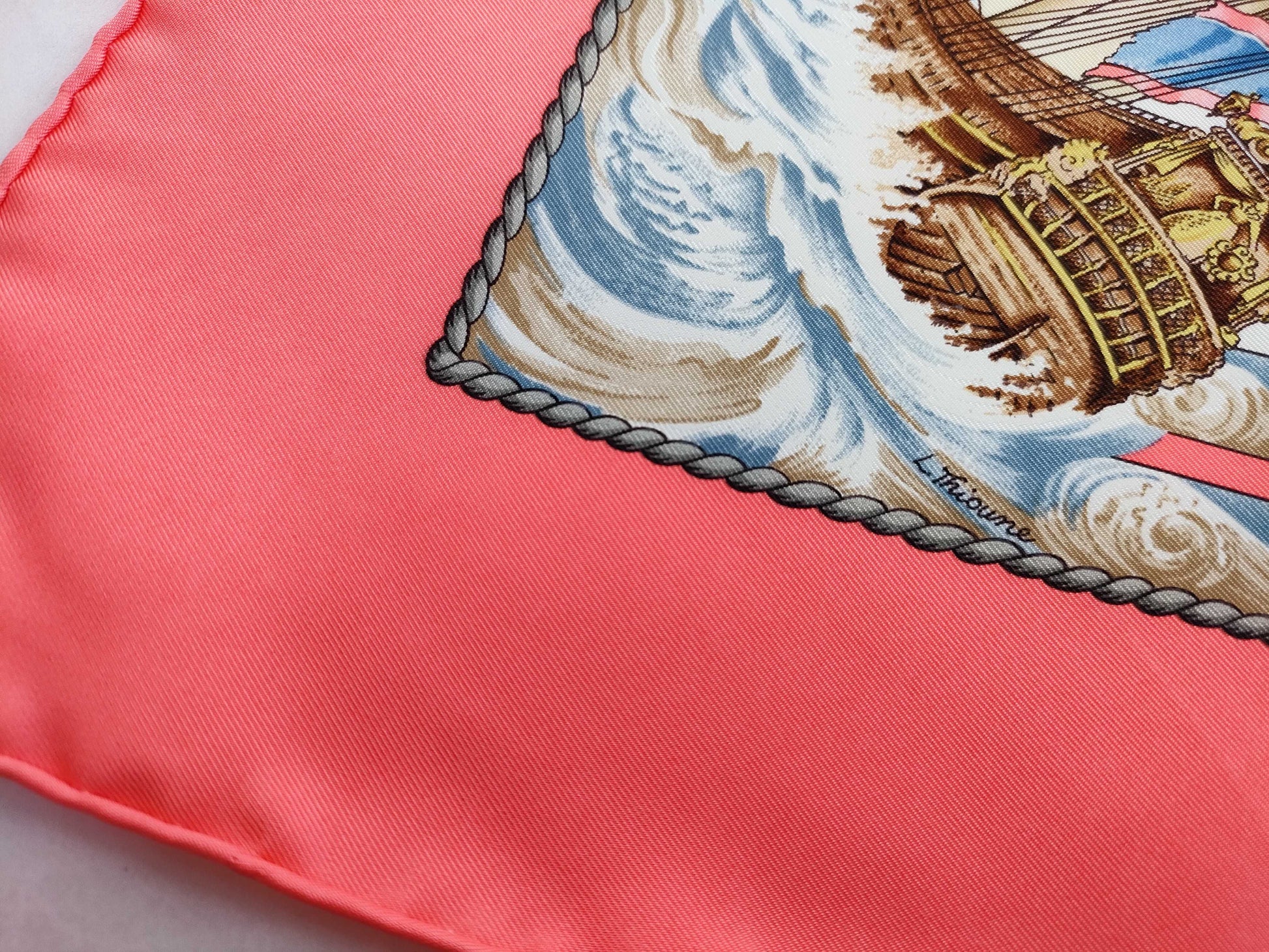 HERMES Carré 90 VIVE LE VENT Scarf Accessories: Box and other accessories