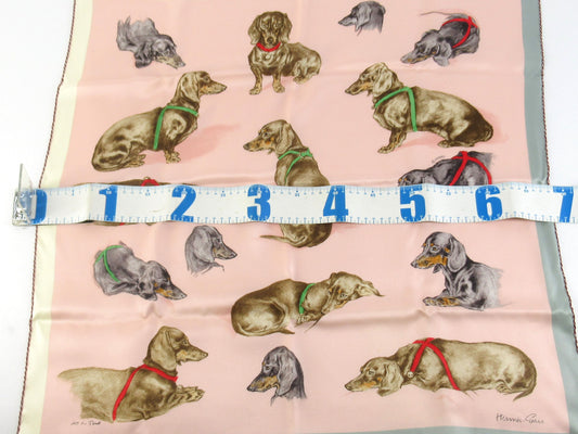 HERMES Carré Hermès Carré 70 LES BASSETS Gav Roche Basset Hound Accessories: Box and other accessories