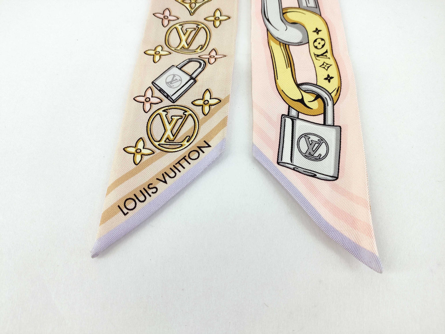 LOUIS VUITTON Louis Vuitton Twilly Other accessories