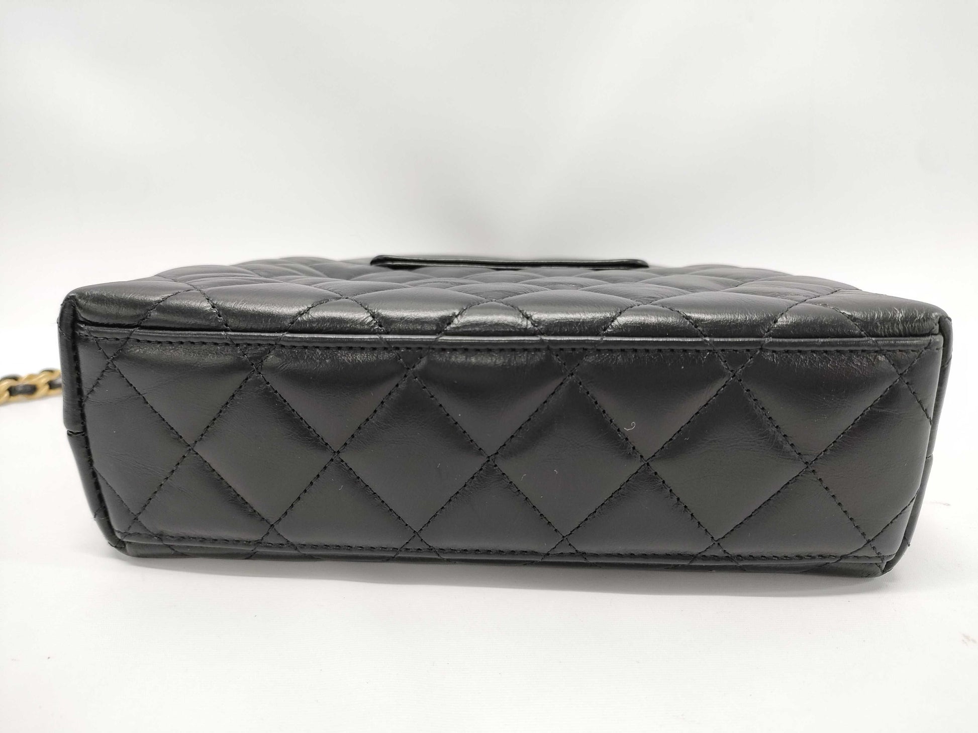 CHANEL Matelasse 2-Way Handbag with Gold Hardware, Chain Shoulder Bag, W19cm, AS4416, Serial Number Plate, Black