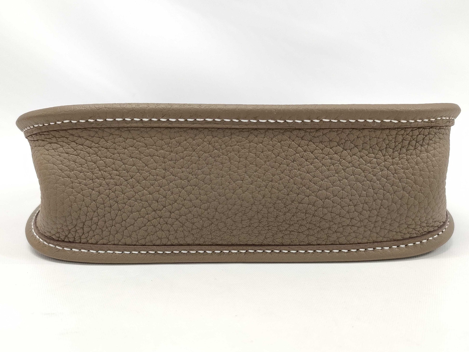 HERMES Evelyn TPM Amazon Etoupe Taurillon Clemence Shoulder Bag with K Stamp