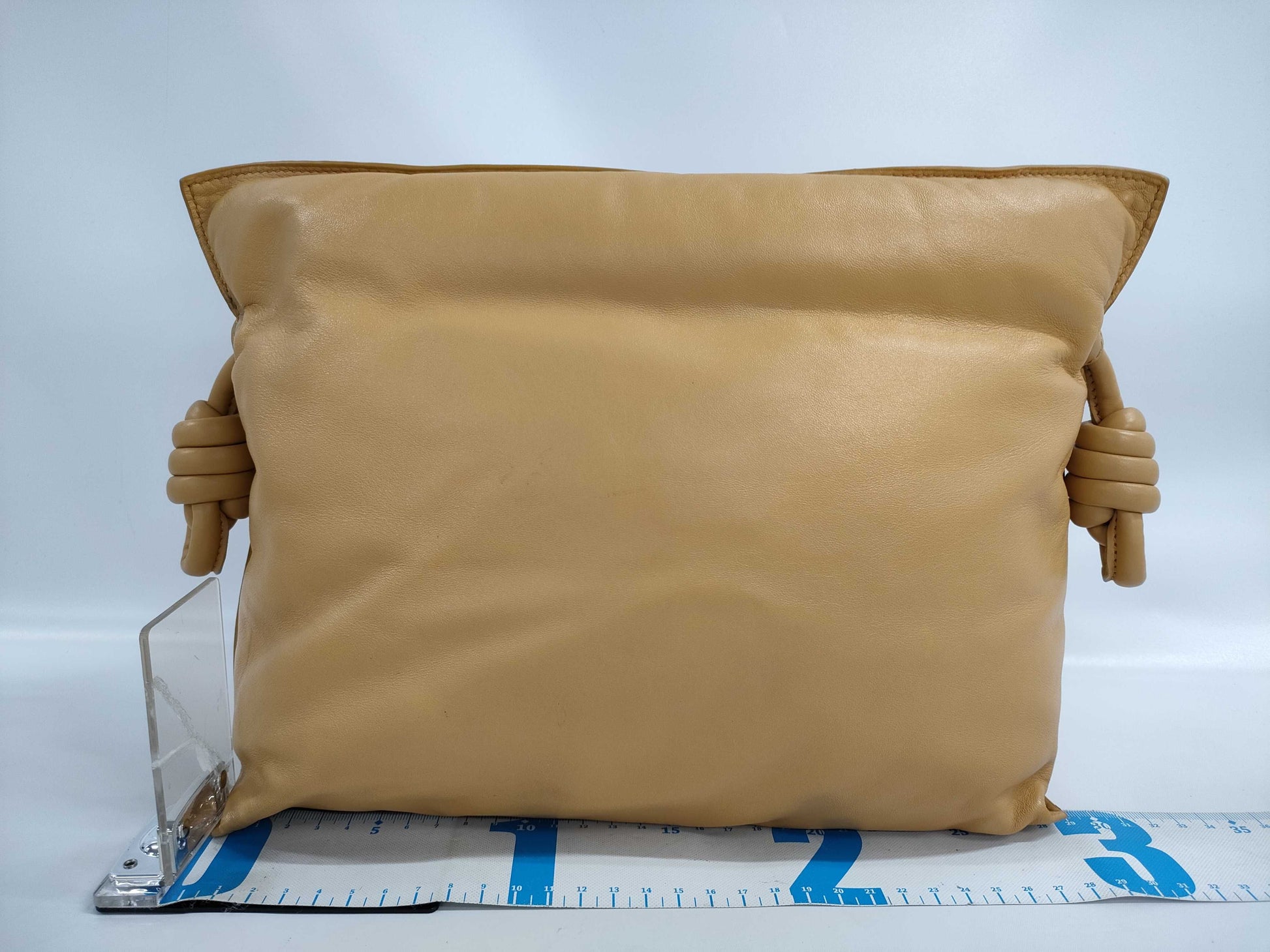 LOEWE Flamenco Clutch Puffer Bag A411FC1X67 Shiny Napalamskin Shoulder Bag