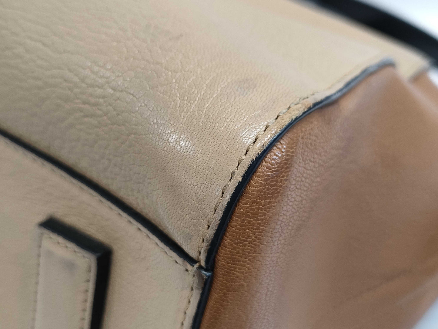 GIVENCHY Antigona Medium Shoulder Bag