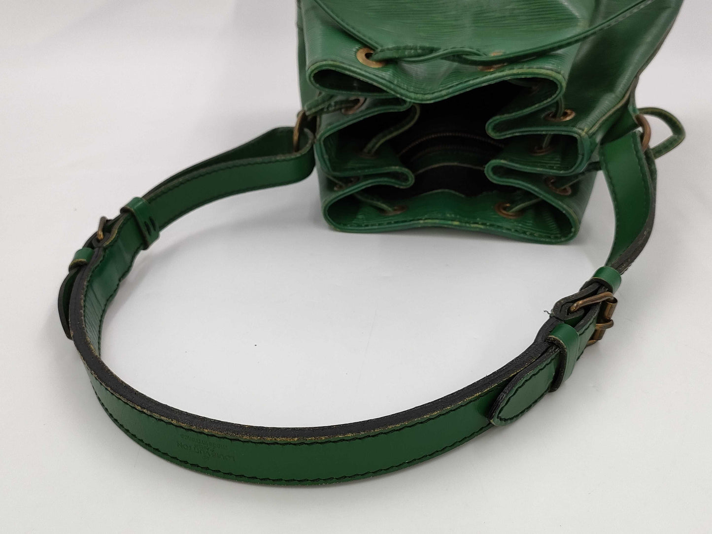 LOUIS VUITTON LV Petit Noe 881A2 Shoulder Bag