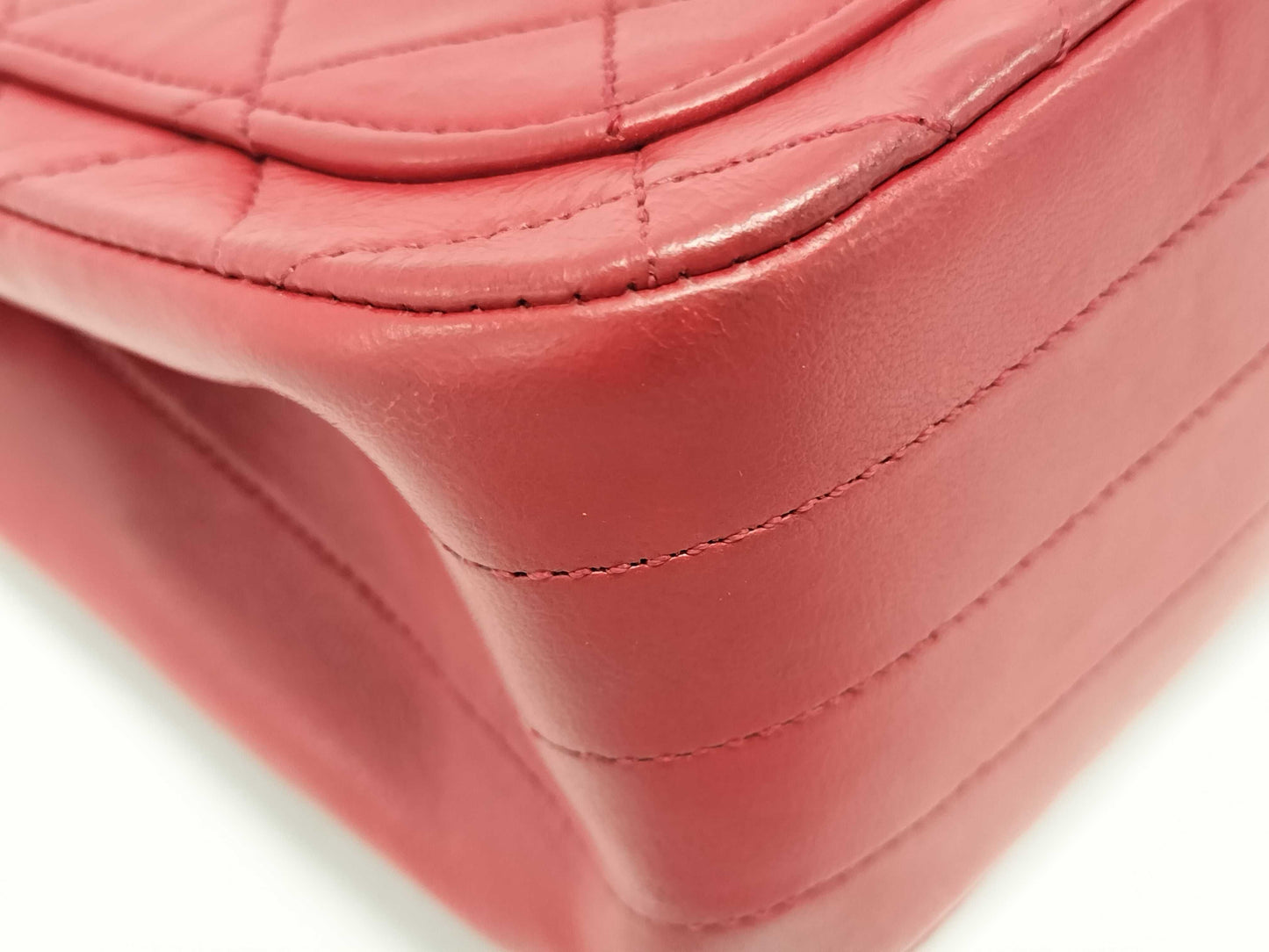 CHANEL CC Vintage Turnlock Flap Shoulder Bag in Red Lambskin with Gold Hardware