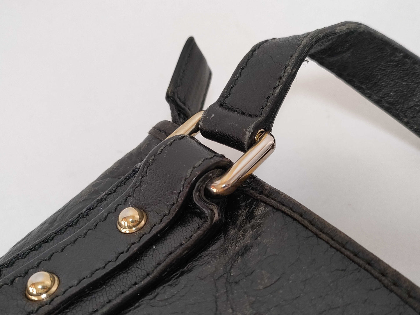 GUCCI Guccissima Gucci Messenger Bag Black Guccissima Leather Shoulder Bag with Gold Hardware