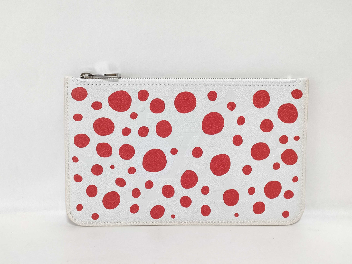 LOUIS VUITTON Monogram Empreinte Louis Vuitton Yayoi Kusama Infinity Dot Neverfull Pouch White/Red Monogram Empreinte Infinity Dot Silver Hardware Pouch