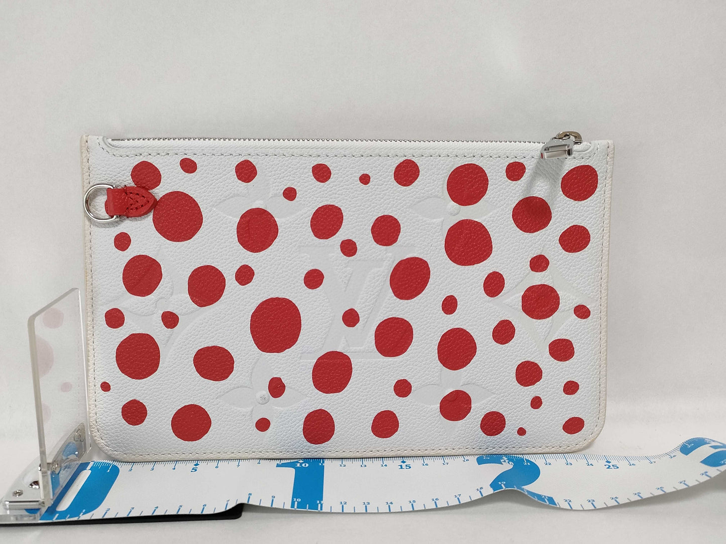 LOUIS VUITTON Monogram Empreinte Louis Vuitton Yayoi Kusama Infinity Dot Neverfull Pouch White/Red Monogram Empreinte Infinity Dot Silver Hardware Pouch