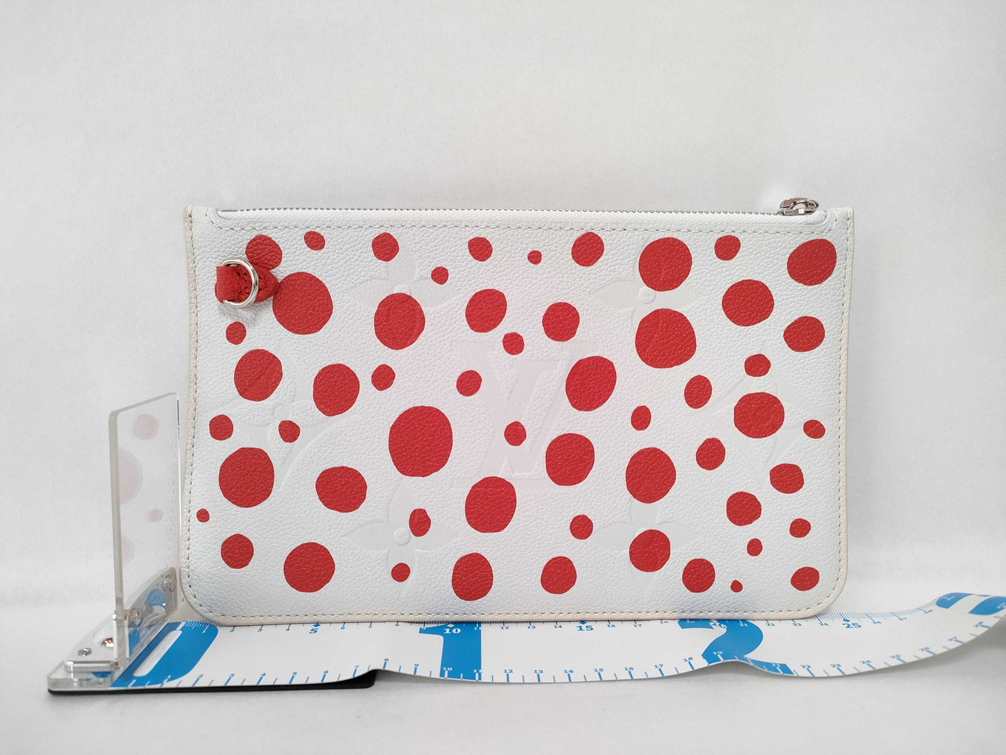 LOUIS VUITTON Monogram Empreinte Louis Vuitton Yayoi Kusama Infinity Dot Neverfull Pouch White/Red Monogram Empreinte Infinity Dot Silver Hardware Pouch