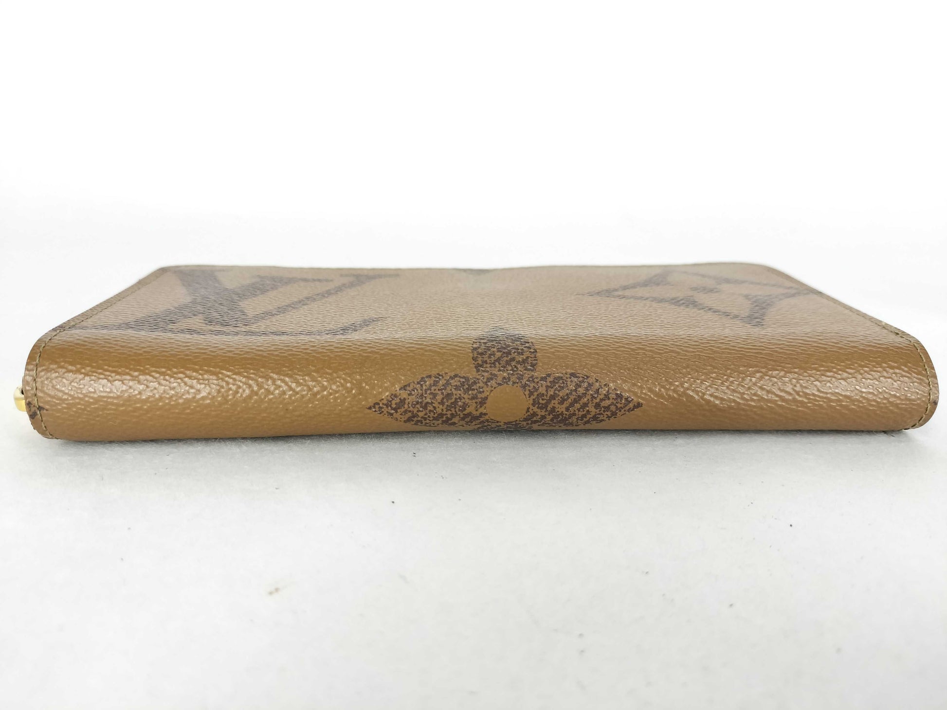 LOUIS VUITTON Monogram Giant Zippy Wallet