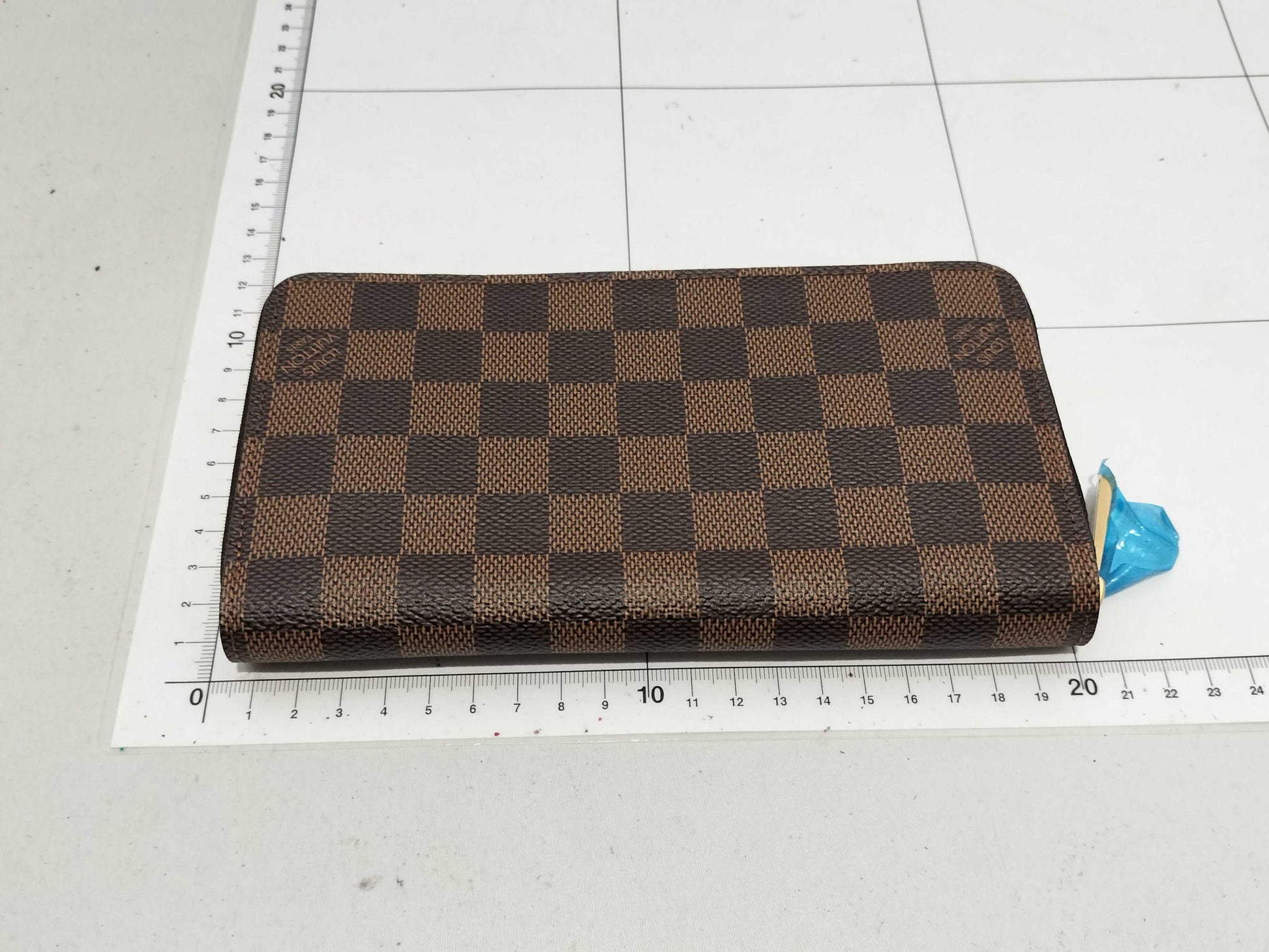LOUIS VUITTON Damier Zippy Wallet Damier Wallet