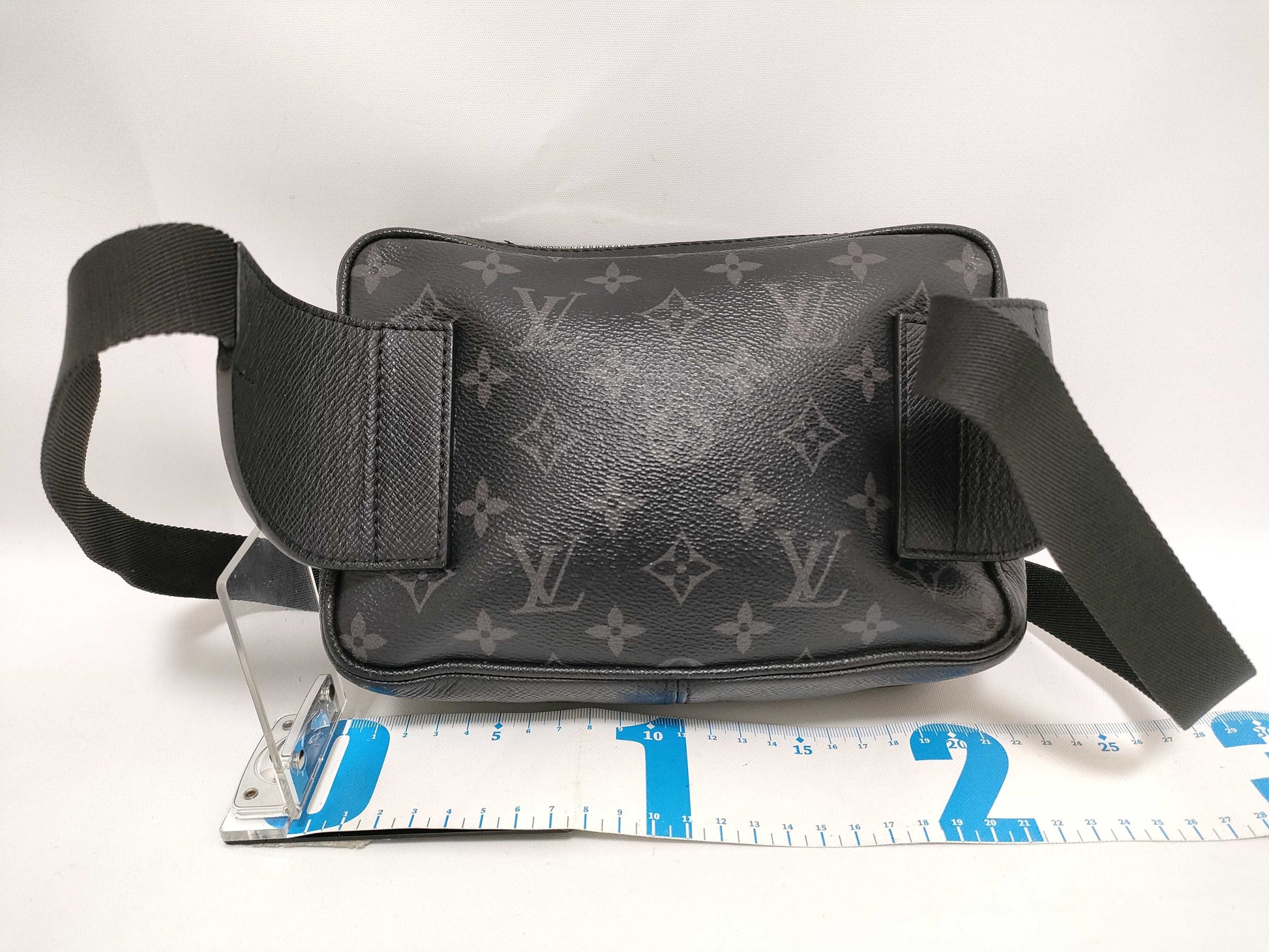 LOUIS VUITTON Taiga Bumbag Outdoor Monogram Eclipse x Taiga M30245 FO4109 Black Shoulder Bag