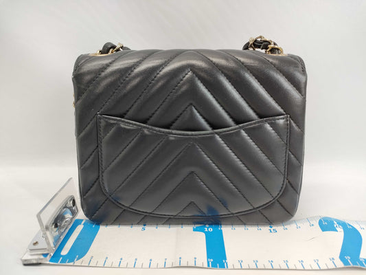 CHANEL Lambskin Chevron Single Flap V-Stitch Chain Shoulder Bag Black 29 Series Shoulder Bag