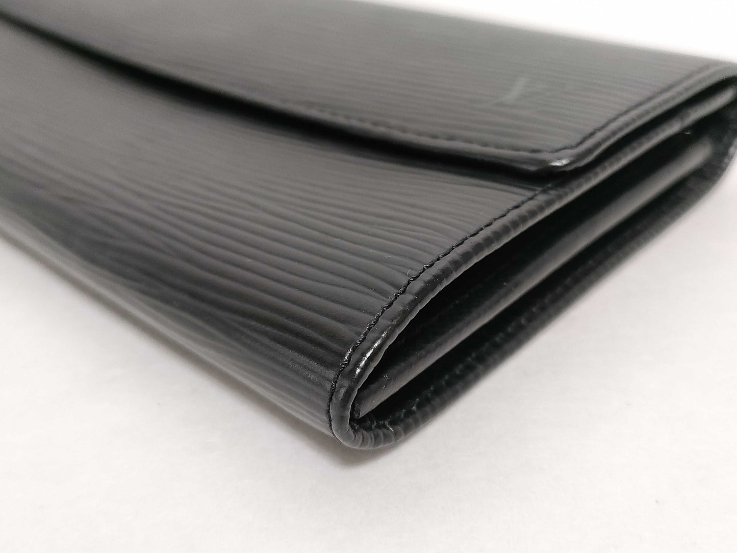 LOUIS VUITTON Epi Sarah Black Wallet