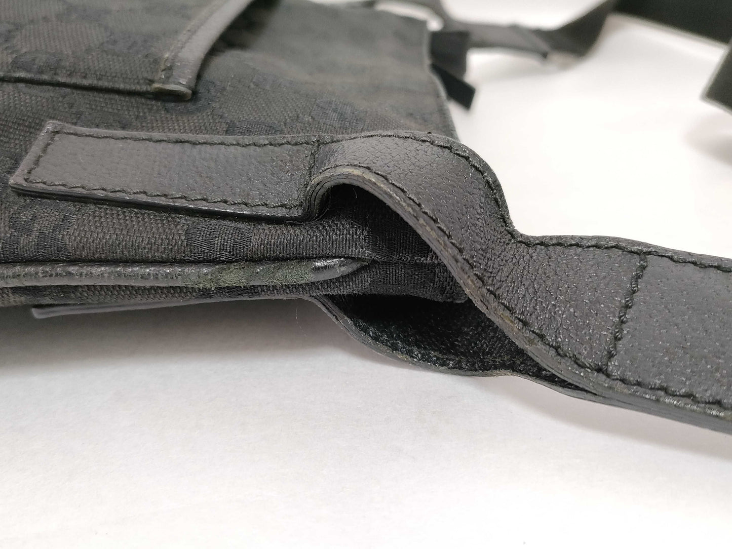 GUCCI GG Canvas Shoulder Bag 122793