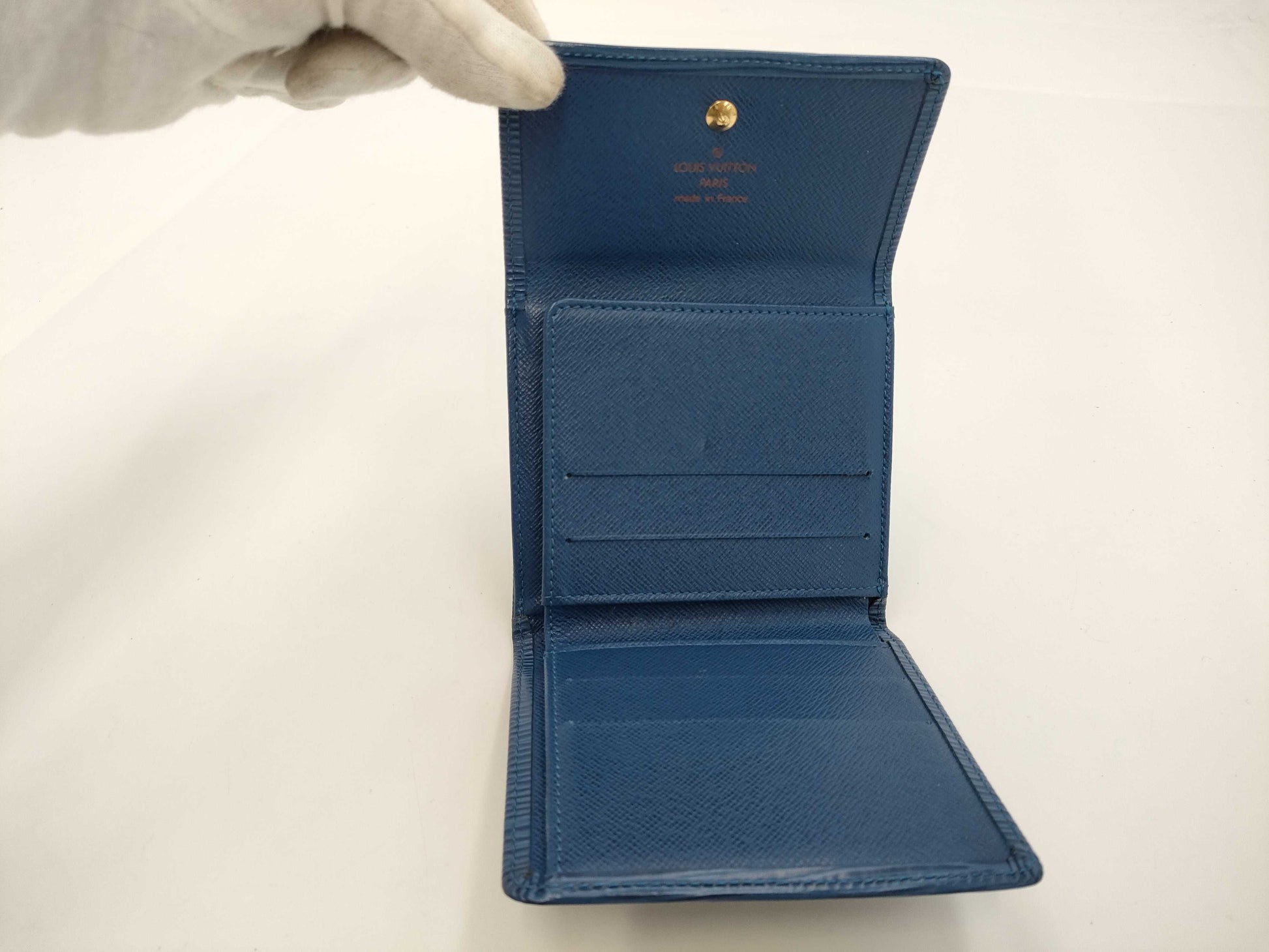 LOUIS VUITTON Epi Double Hook Wallet