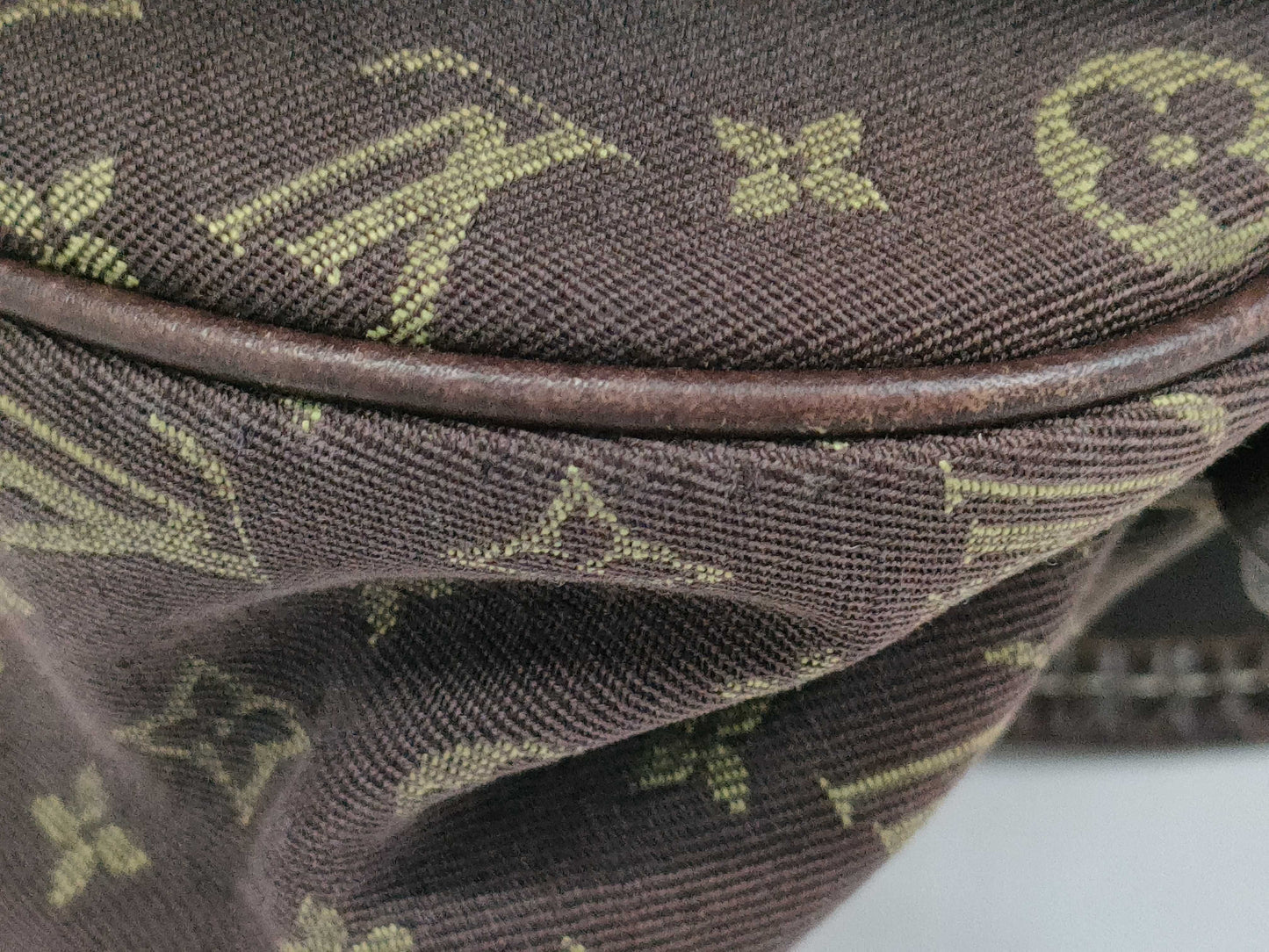 LOUIS VUITTON Saumur Minilan Shoulder Bag