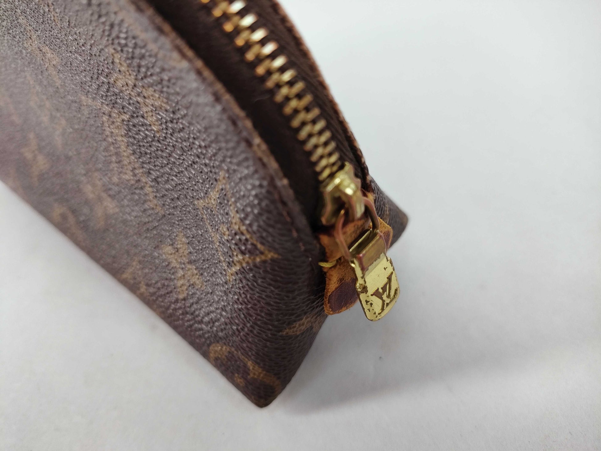 LOUIS VUITTON Monogram Cosmetic Pouch
