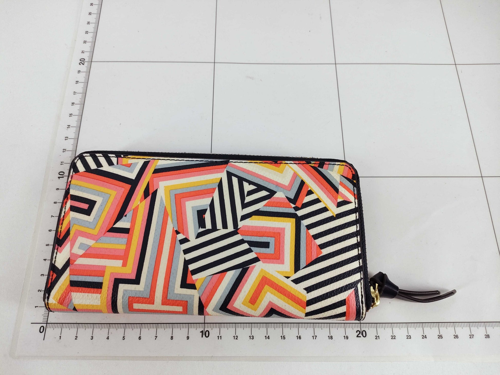 Tory Burch Round Zip Long Wallet