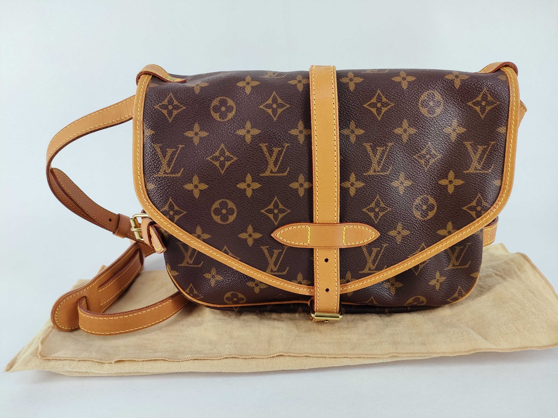 LOUIS VUITTON Monogram Saumur 30 MB0929 Shoulder Bag