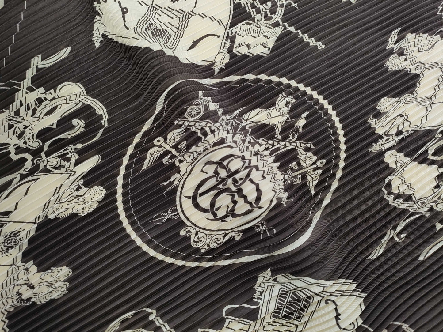 HERMES Pleated Carre Scarf